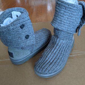 UGG Australia Gray Cardy boots -Size 4 (Used)